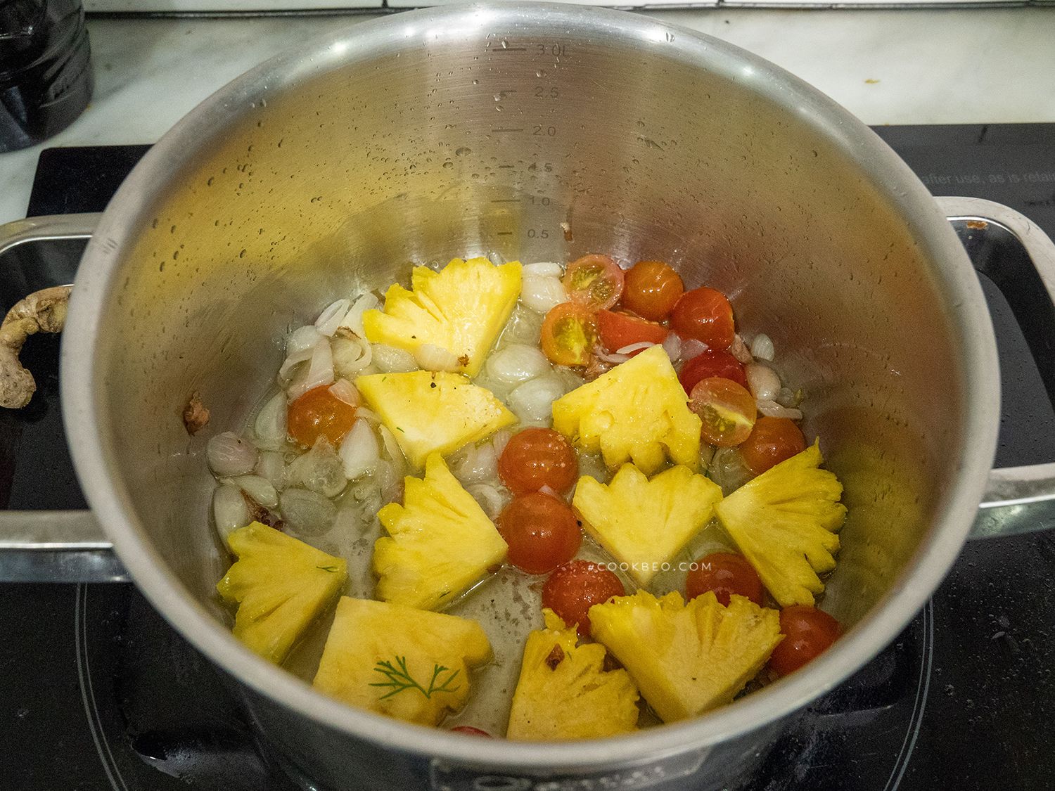Cách nấu canh mực nấu dứa chua cay nịnh miệng, đưa cơm, rất hợp ngày lạnh - Ảnh 4