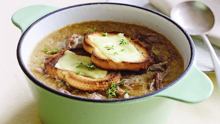  Cách làm súp hành tây kiểu Pháp lạ miệng, thơm lừng, khai vị ngon tuyệt cú mèo - Ảnh 5