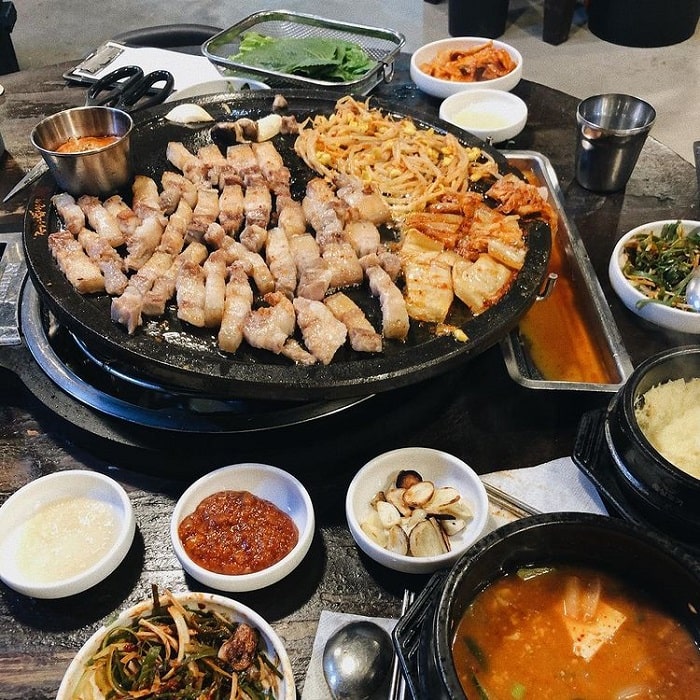 6 món đặc sản xuất hiện trong mọi cẩm nang ẩm thực phải thử của đảo Jeju - Ảnh 4