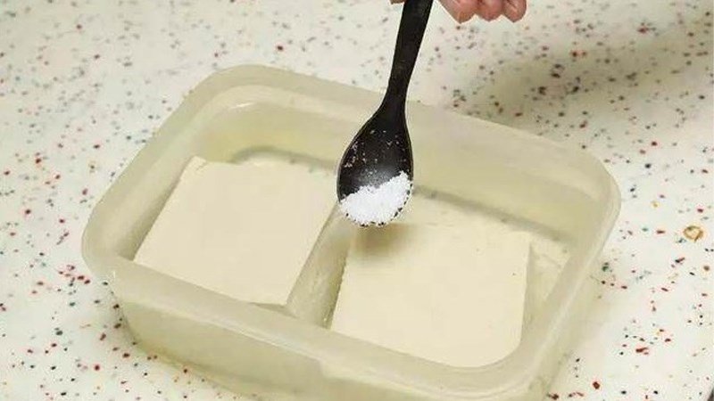 4 cách bảo quản đậu phụ sống cả tháng trong tủ lạnh mà vẫn thơm ngon