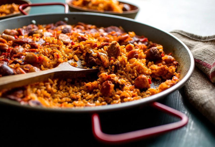 Paella - món cơm chiên được mệnh danh là “quốc hồn quốc túy” của xứ sở bò tót  - Ảnh 1