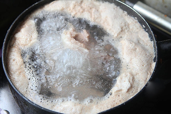 Muốn nước hầm xương được ngọt lịm, trắng đặc thì nhất định không được quên nguyên liệu này- Ảnh 1