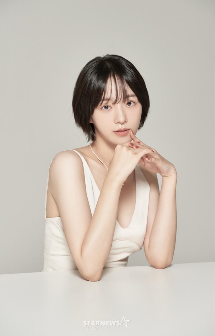 Park Gyu-young là ai?Nữ diễn viên chính phim Celebrity đang làm mưa làm gió trên toàn cầu - Ảnh 2