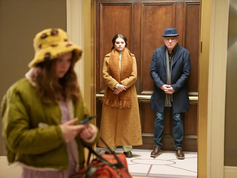 Một thứ chủ yếu trong tủ quần áo của Mabel là áo khoác bông