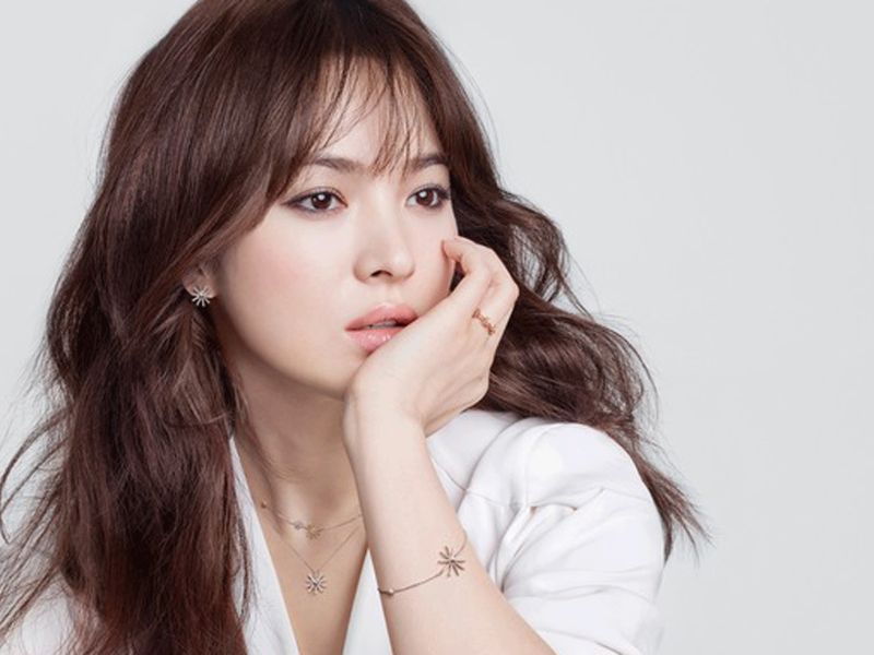 4 kiểu tóc đẹp xuất sắc của Song Hye Kyo - Ảnh 2