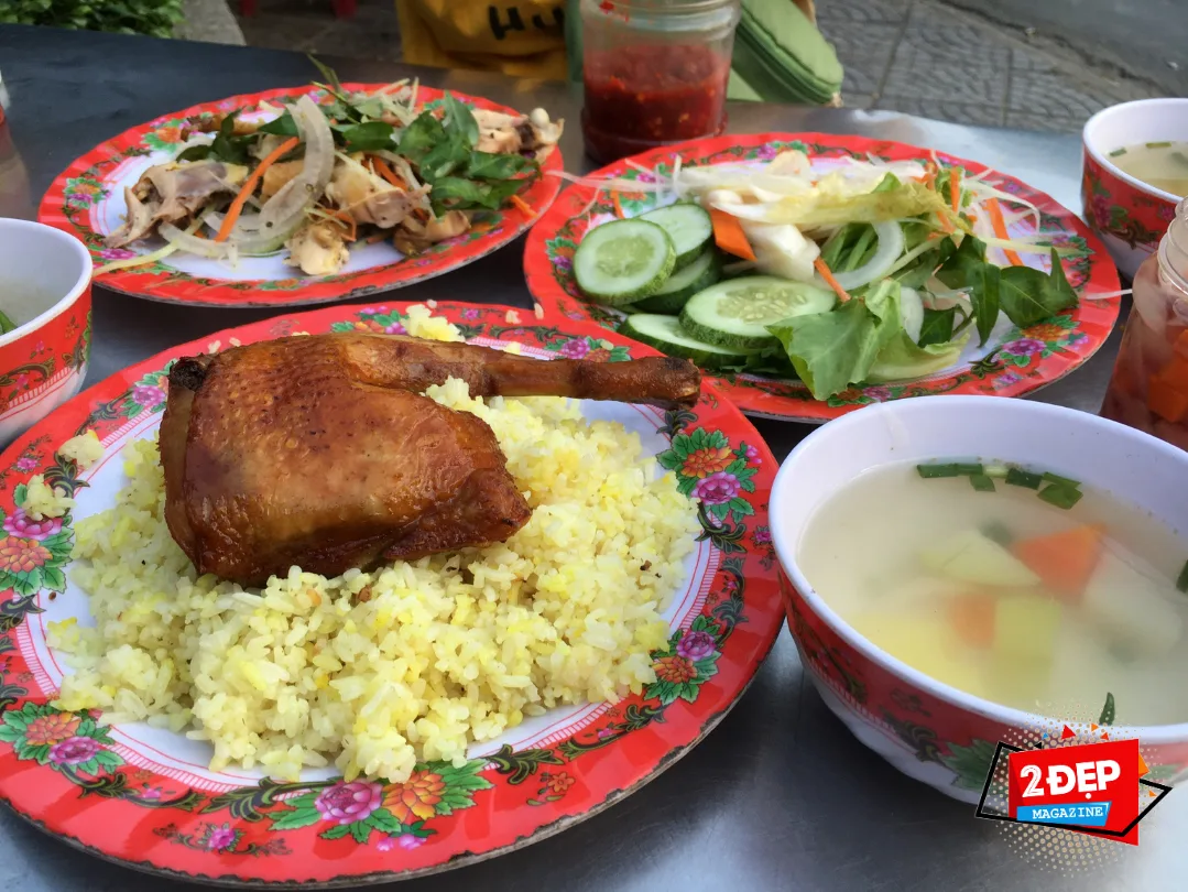 Ngoài cơm gà bà Buội, Hội An còn có những hàng cơm gà nào nên thử? - Ảnh 2