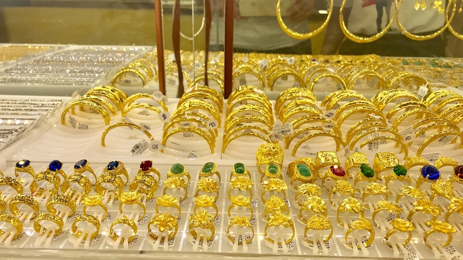 Giá vàng hôm nay 9/1: Vàng trong nước tăng thêm 150.000-300.000đ/lượng