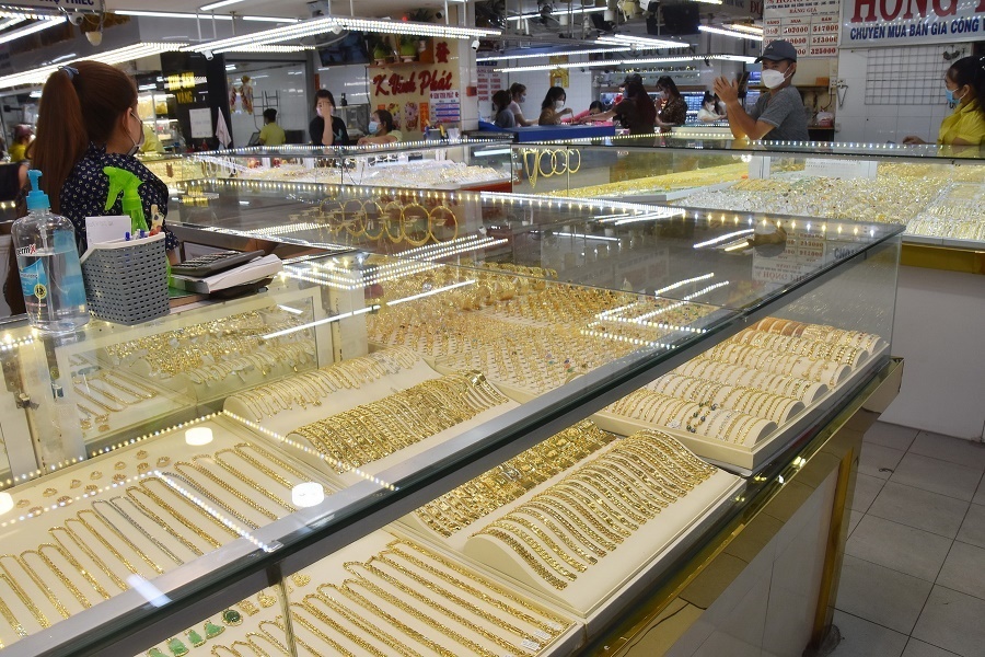 Giá vàng hôm nay 28/1: Vàng trong nước biến động trái chiều