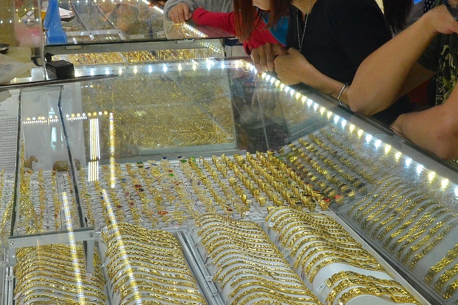 Giá vàng hôm nay 20.5 Vàng thế giới bật tăng, trong nước biến động nhẹ