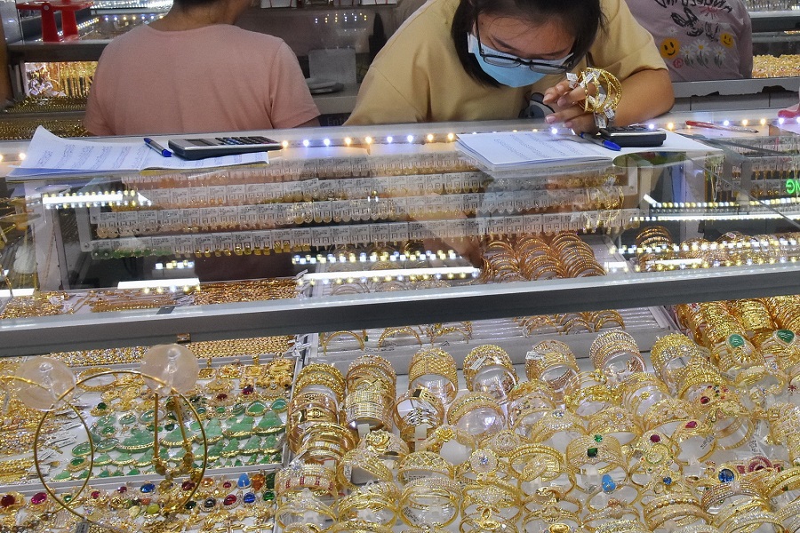 Giá vàng hôm nay 29/5 vàng trong nước giảm thấp nhất 2 tháng 