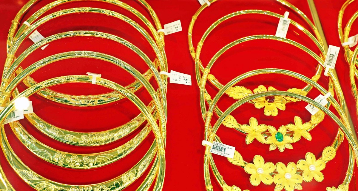 Giá vàng hôm nay 3/7 Vàng trong nước đi ngược chiều vàng thế giới