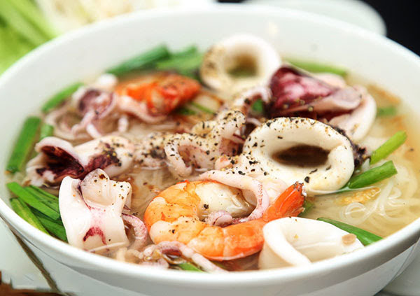 5 món nước ngon, giá mềm nhưng chinh phục cả người Việt lẫn khách Tây