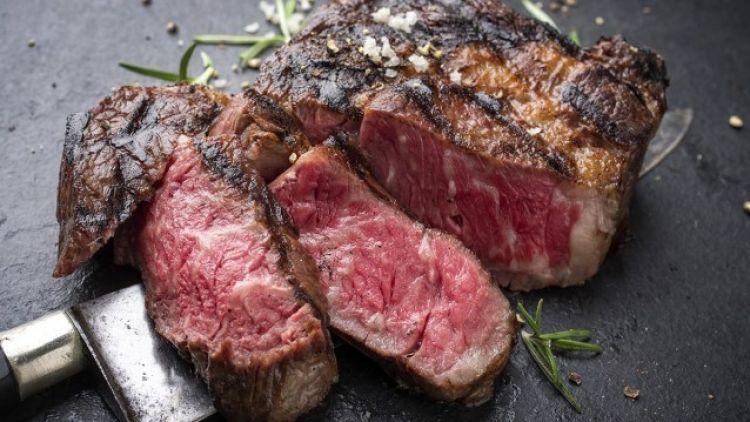 6 điều cần biết về Dry-aged, món bò lên tuổi cần cả trăm ngày để chế biến