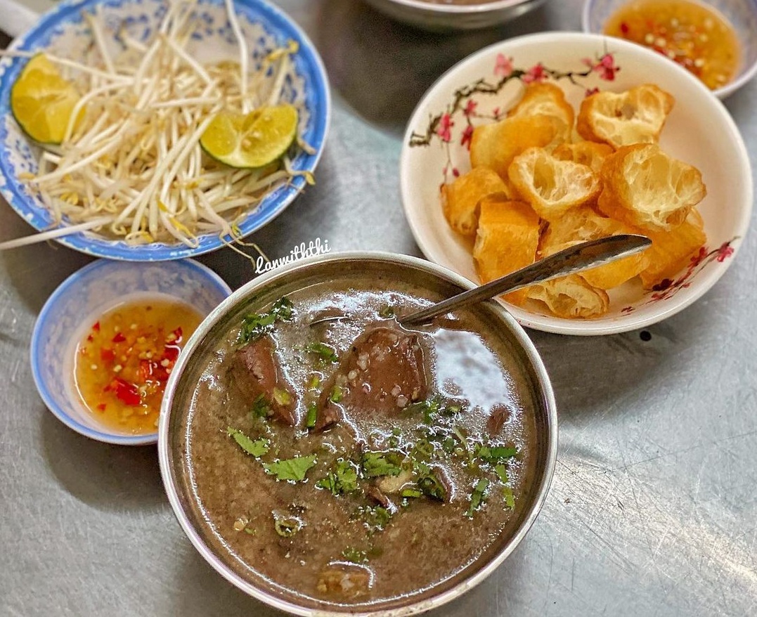 Sài Gòn mưa ăn gì?