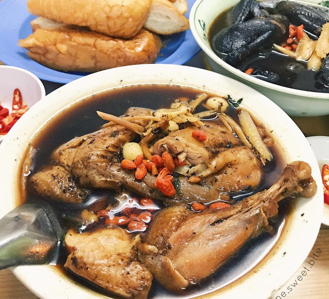 3 quán gà tần ngon nức tiếng, cực hợp cho tối lạnh trời ở khu phố cổ