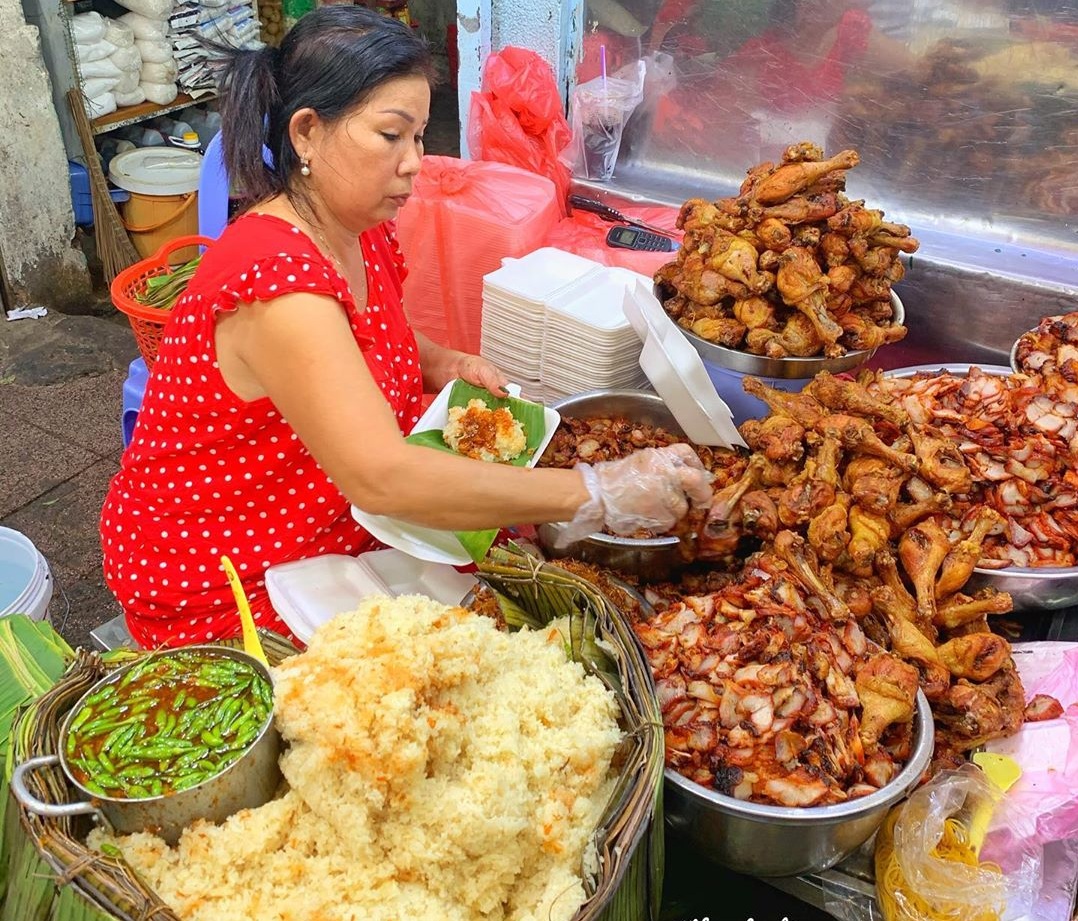 Ăn đêm ở Sài Gòn? Đây là 5 quán xôi đêm ngon có tiếng cho bạn