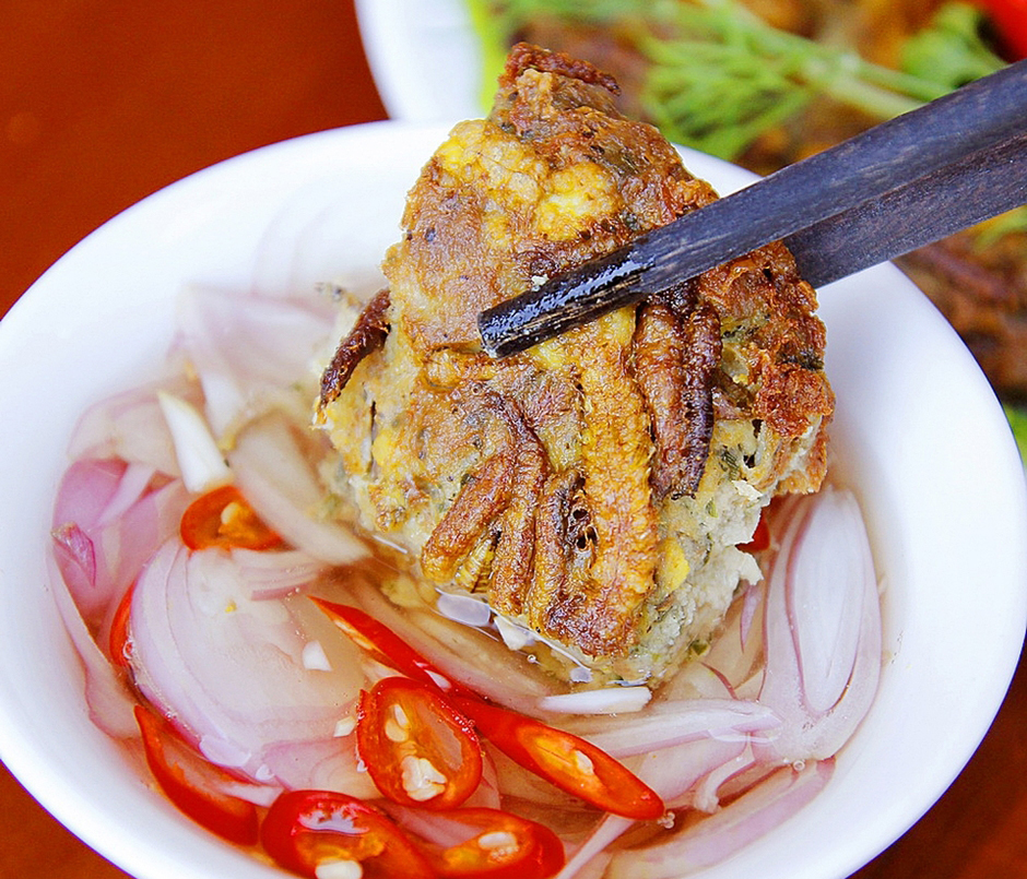 Chả rươi - món đặc sản "nhìn thì sợ, ăn là nghiền"