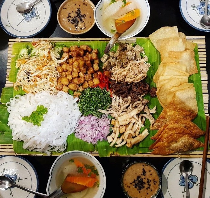 Phở mâm, biến tấu phở độc đáo nên thử qua tại Sài Gòn