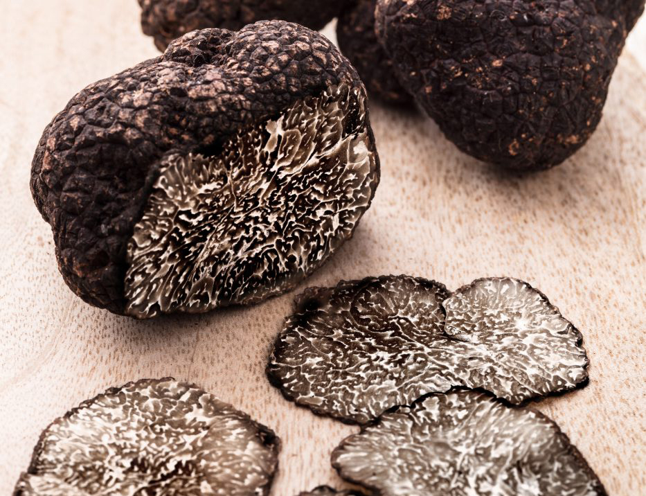 Nấm truffle có gì đặc biệt khiến giới siêu giàu mê mẩn, giá 1,4 tỷ cho 2kg 