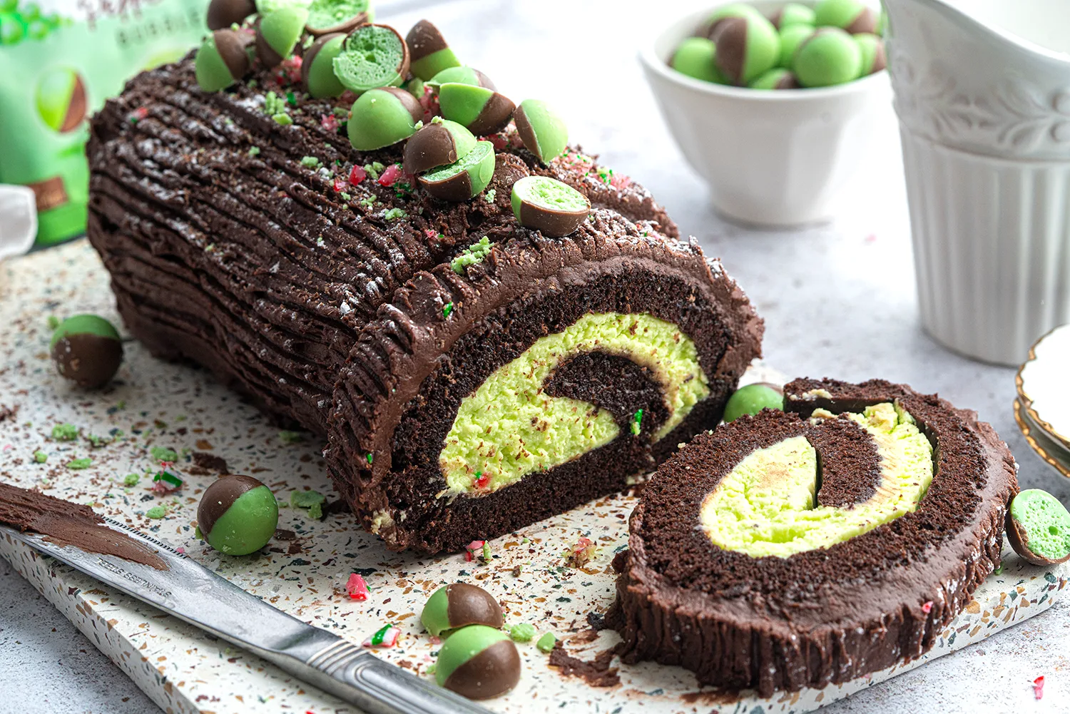 Bánh khúc cây Yule Log, món tráng miệng quan trọng trong lễ Giáng Sinh - Ảnh 4