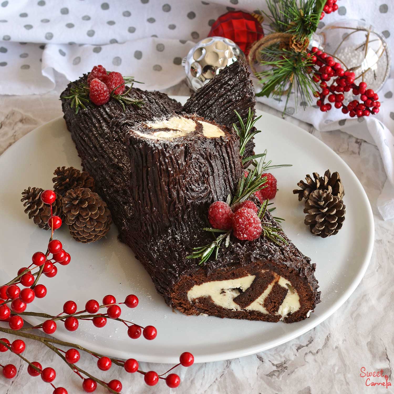 Bánh khúc cây Yule Log, món tráng miệng quan trọng trong lễ Giáng Sinh - Ảnh 2