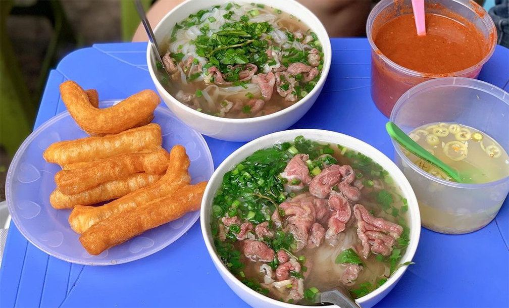 4 quán phở đắt xắt ra miếng, cá biệt có những bát giá cao hơn một con gà!