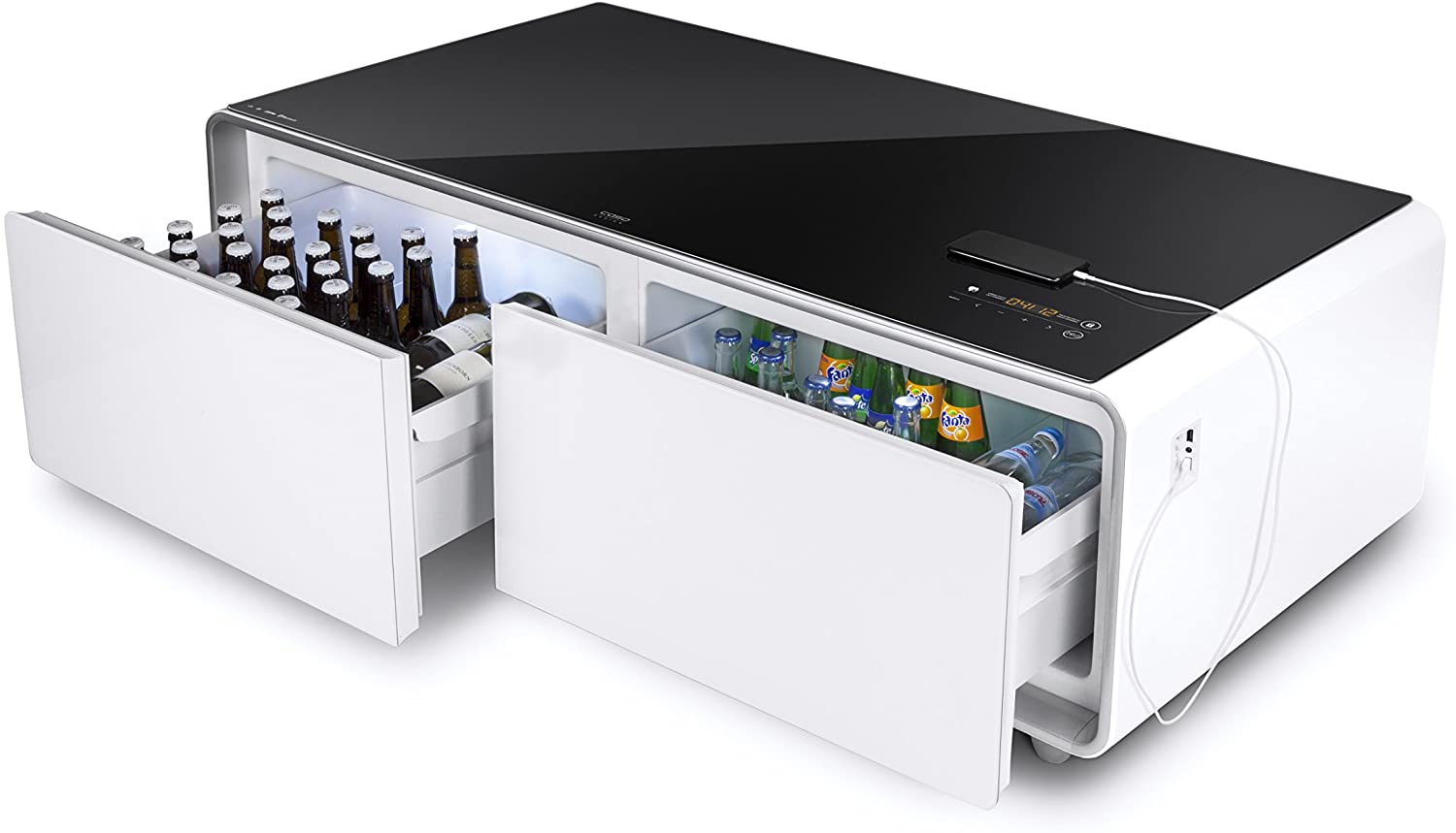 Hai ngăn tủ lạnh với tổng dung tích 130 lít cho phép bảo quản đồ uống CASO Sound & Cool một cách tiện lợi.