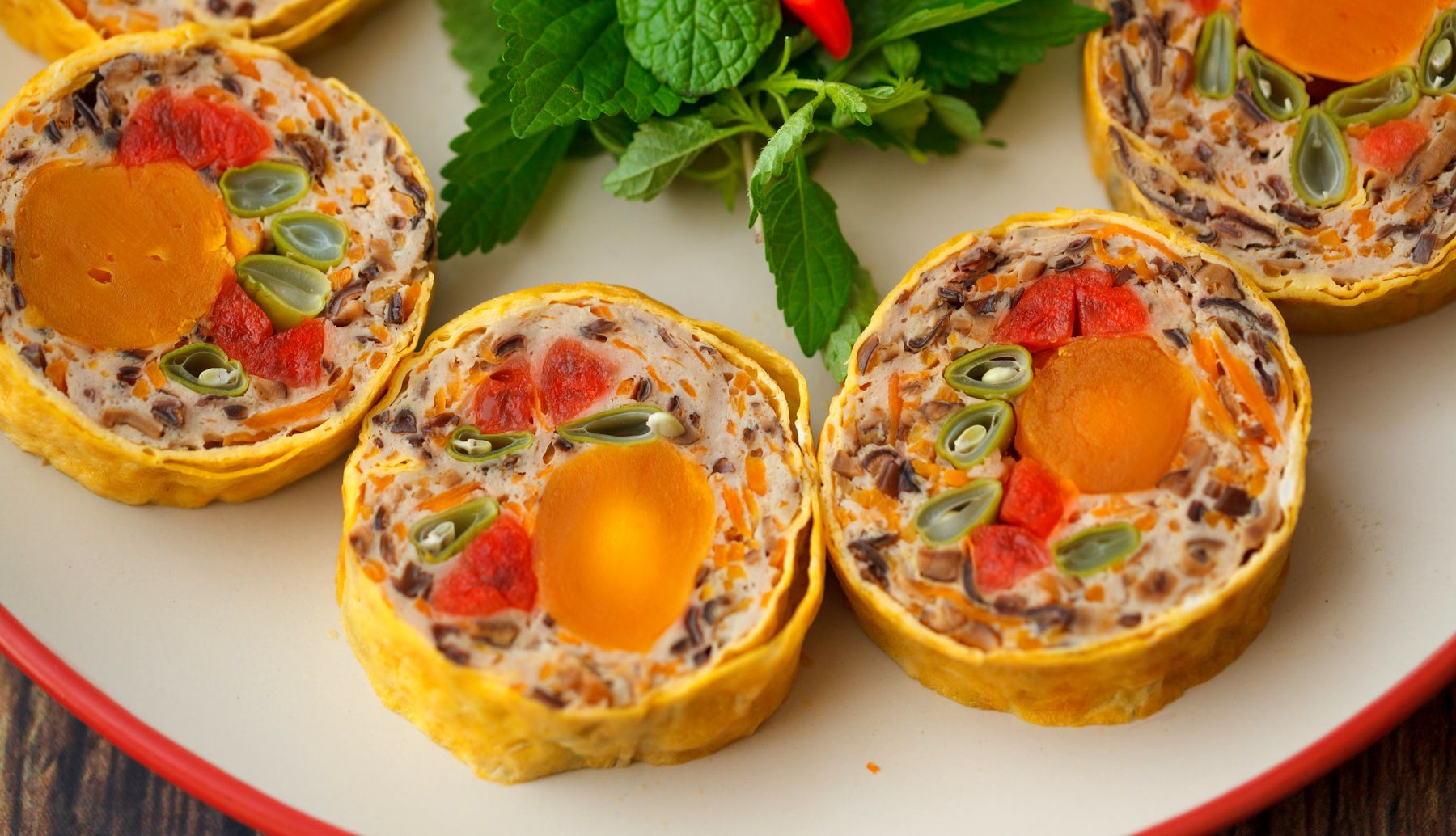 Cách làm giò hoa ngũ sắc thành công từ lần thử đầu tiên