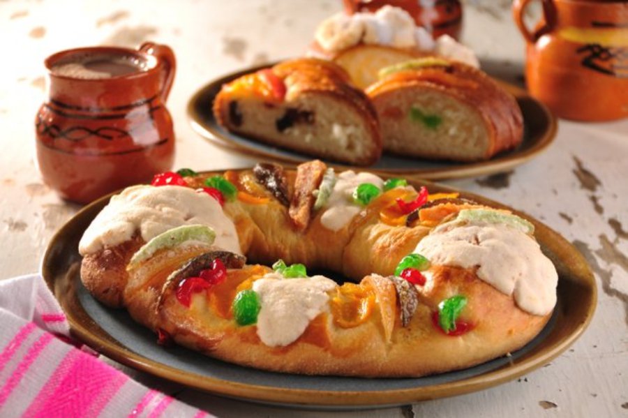 Món bánh Roscas de Reyes.
