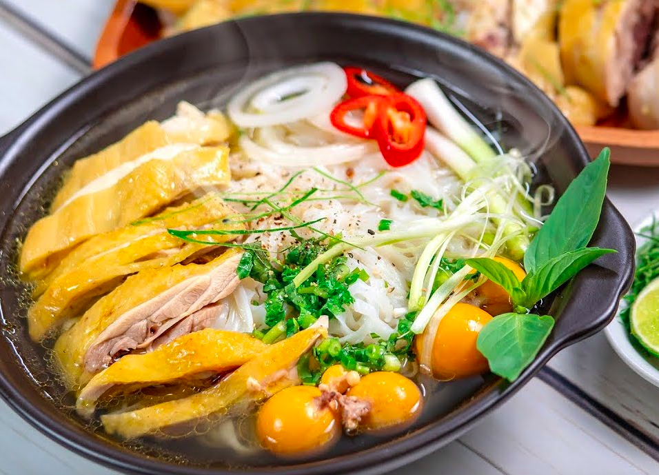Cách làm món phở gà siêu dễ ngay tại nhà cho cả gia đình