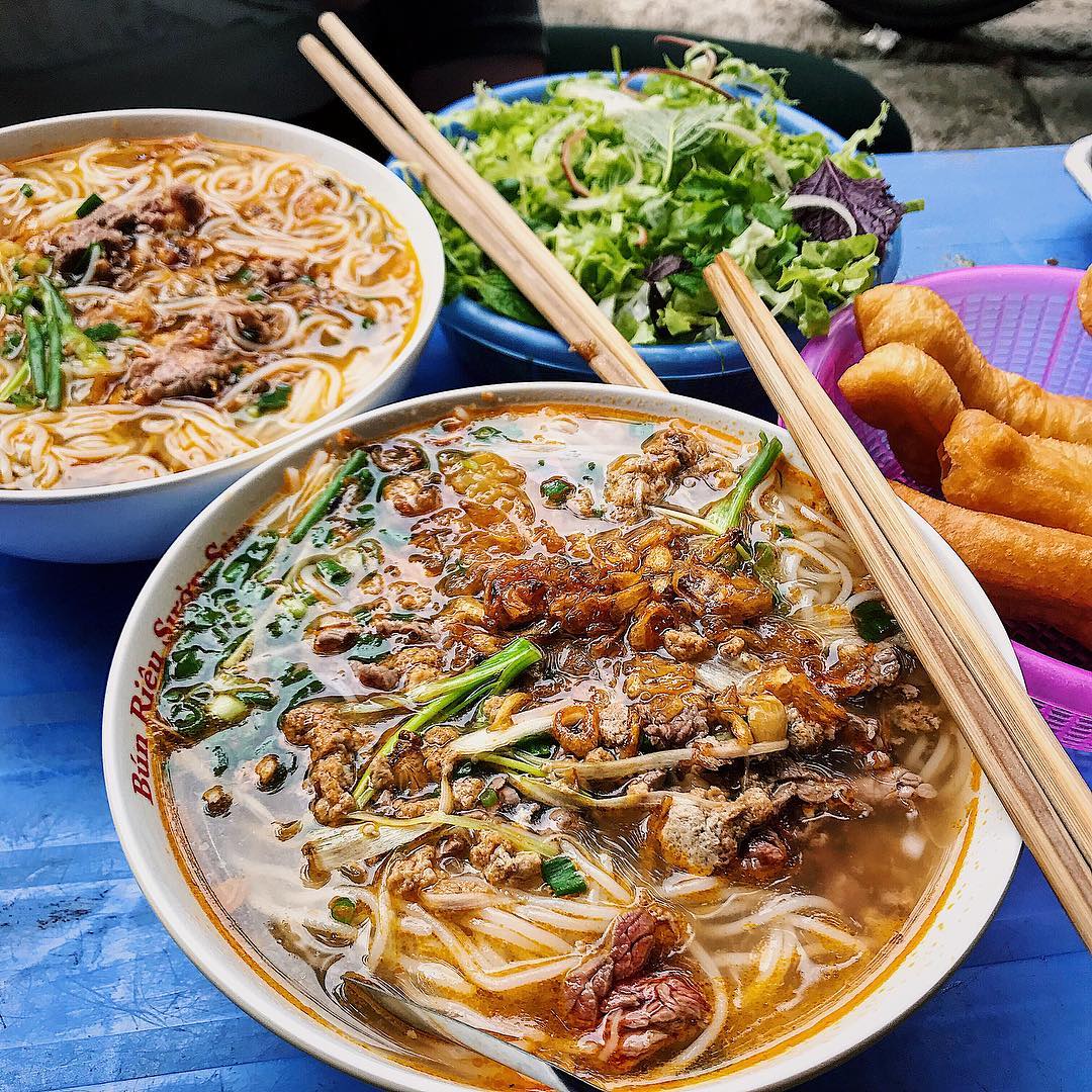 4 quán bún riêu cua ở Hà Nội trả lời câu hỏi 'trưa nay ăn gì no và ngon' - Ảnh 2