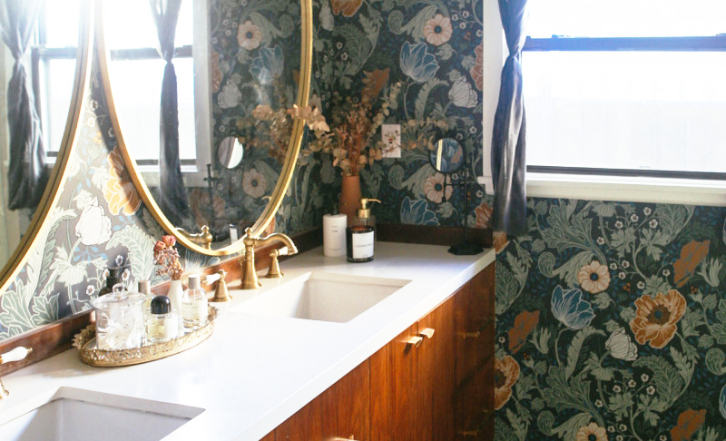 Chỉ với 6 bước, cô gái trẻ đã thay "áo mới" hoàn toàn cho phòng tắm