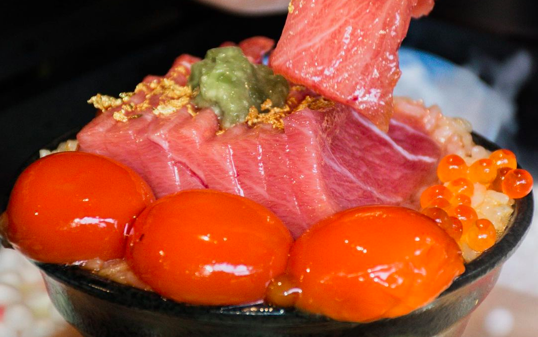 Nhà hàng sushi "chất" nhất Bangkok, chuyên bán sushi theo... tô