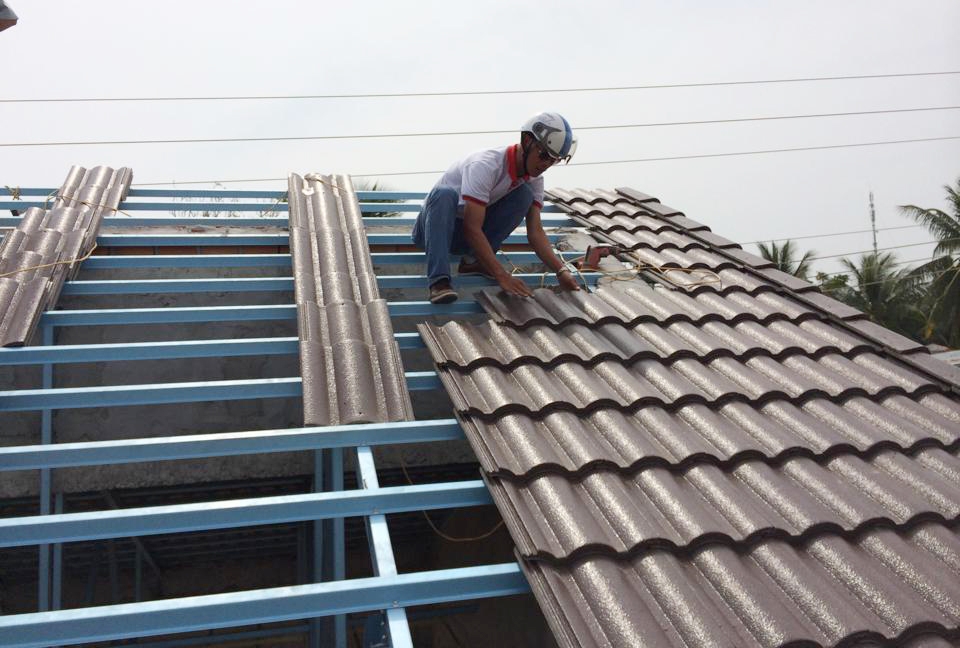Một trong những hạn chế lớn nhất của nhà mái Thái đó là khi gia chủ muốn xây thêm tầng thì sẽ tốn nhiều chi phí, nhân công để đập bằng lại toàn bộ phần mái.