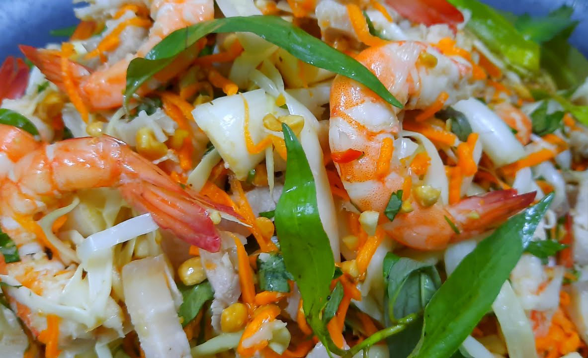 Bồn bồn, loại cây dại mọc trên bùn trở thành đặc sản nổi tiếng của Cà Mau