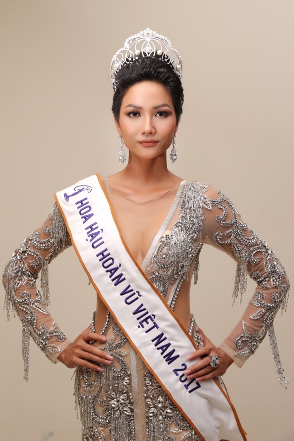 Khi trở thành Hoa hậu Hoàn vũ Việt Nam, tân Hoa hậu sẽ được nhận căn hộ phần thưởng để ở trong 2 năm nhiệm kỳ.