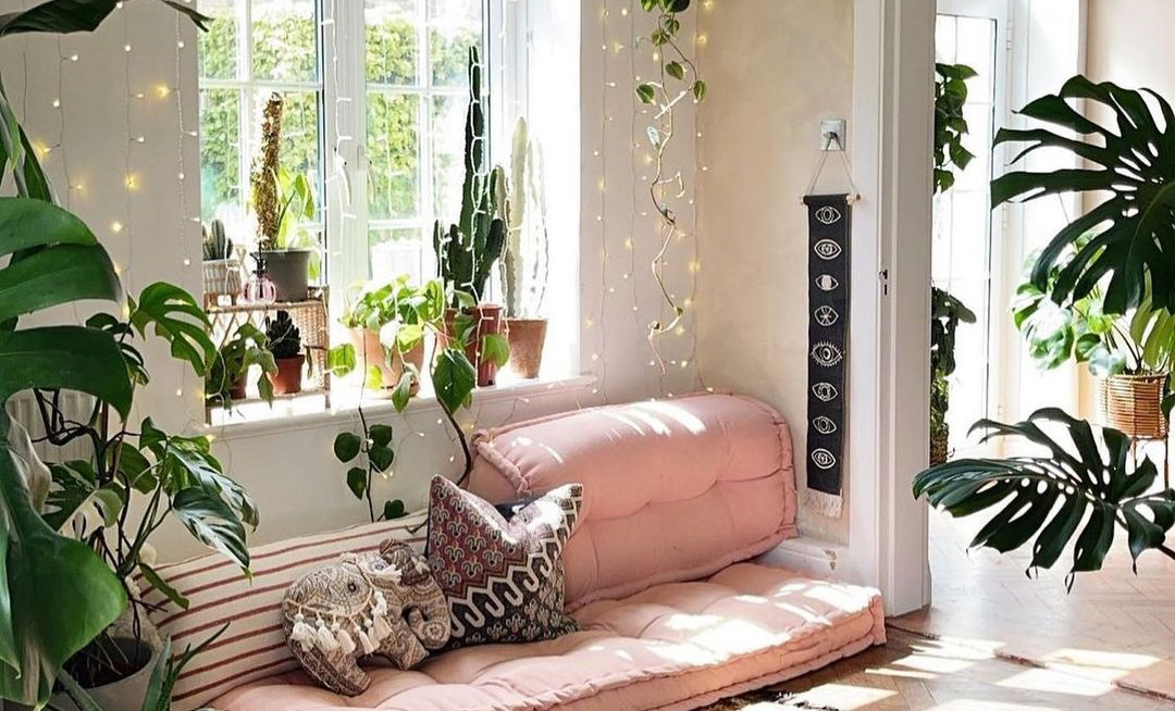 Phía sau ô cửa sổ: Ý tưởng nào cho không gian nhỏ thêm dịu dàng, lãng mạn?