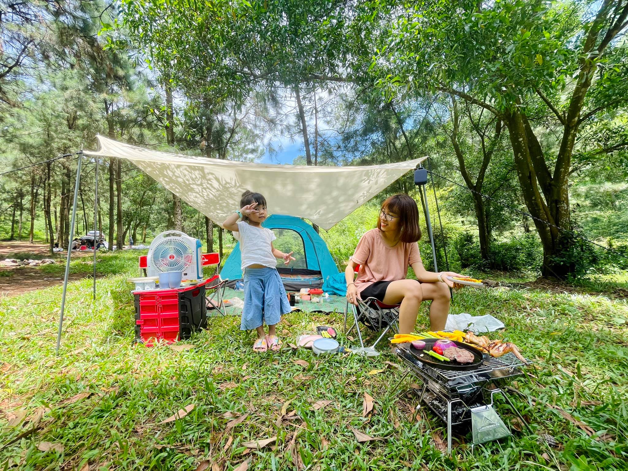 Bảng danh sách đồ cắm trại cần mua để hòa mình vào trào lưu camping, picnic của gia đình trẻ