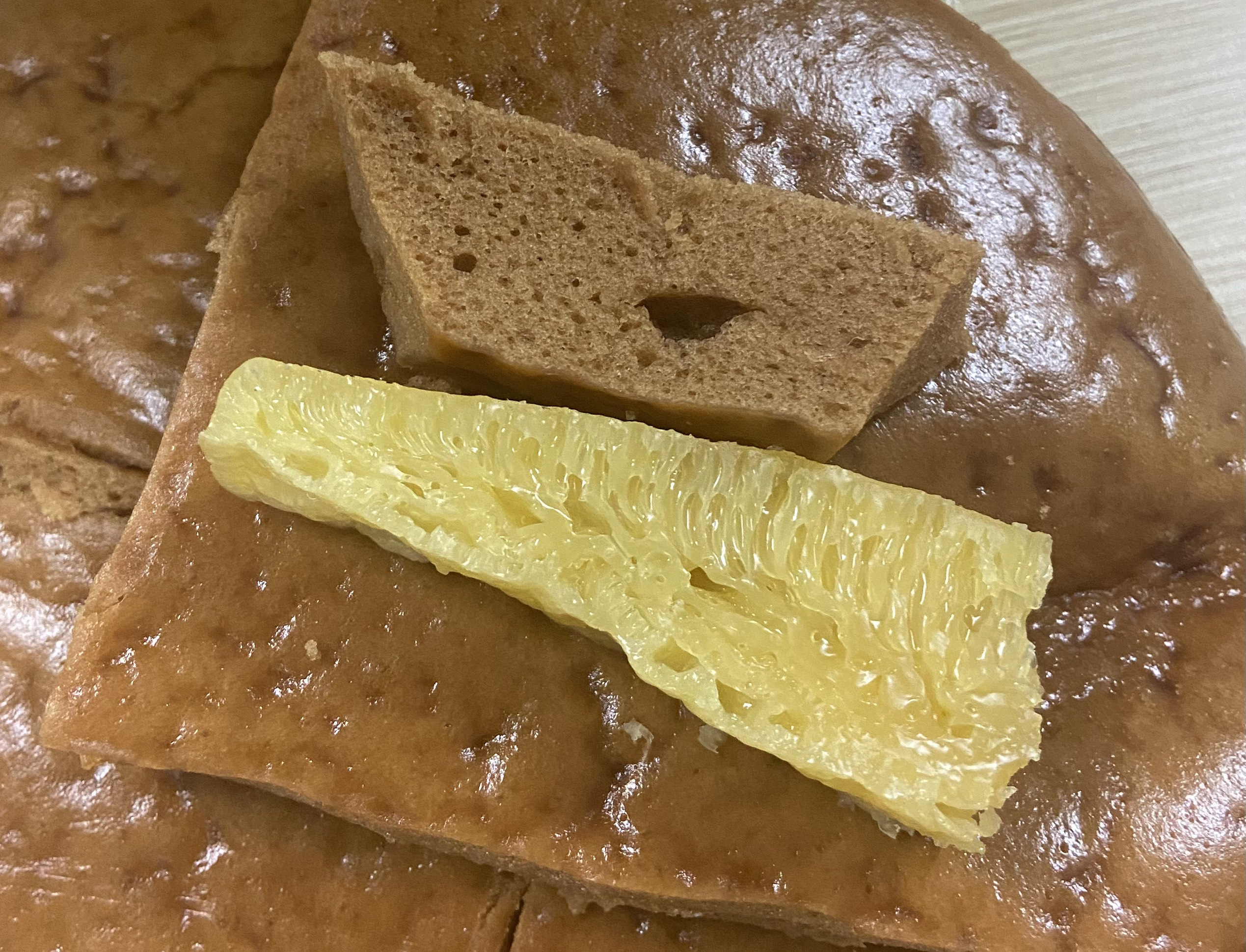 Bánh bò thốt nốt An Giang và bánh bò Cao Bằng khác nhau thế nào?