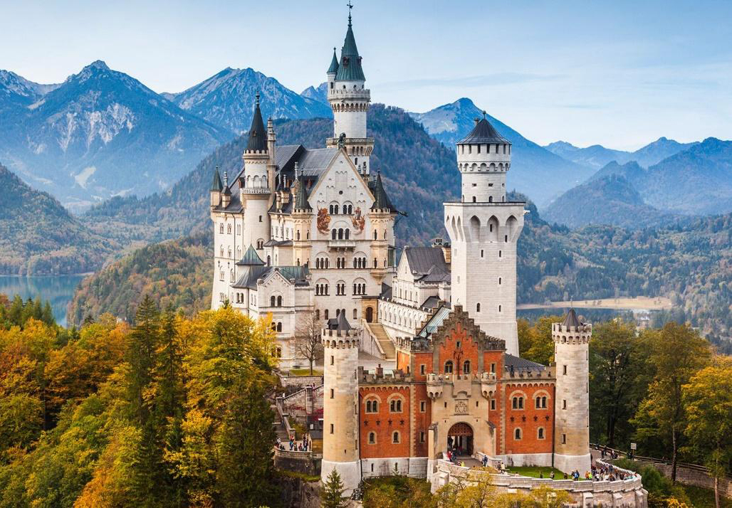 Lâu đài Neuschwanstein, nguyên mẫu của lâu đài "Người đẹp ngủ trong rừng"