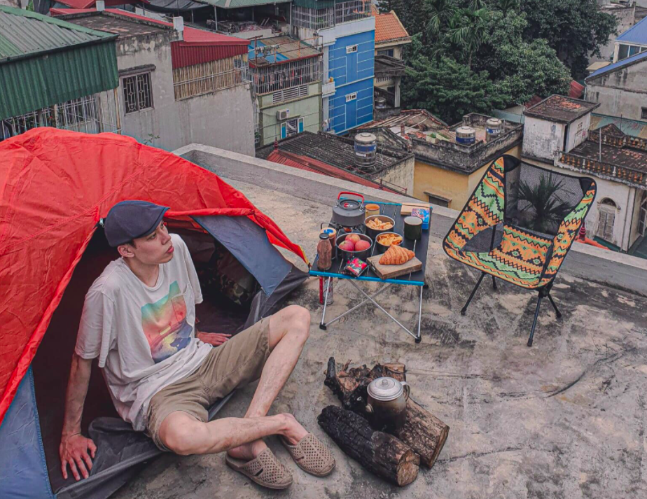 Dựng lều, cắm trại trên sân thượng, trào lưu mới của hội mê camping 