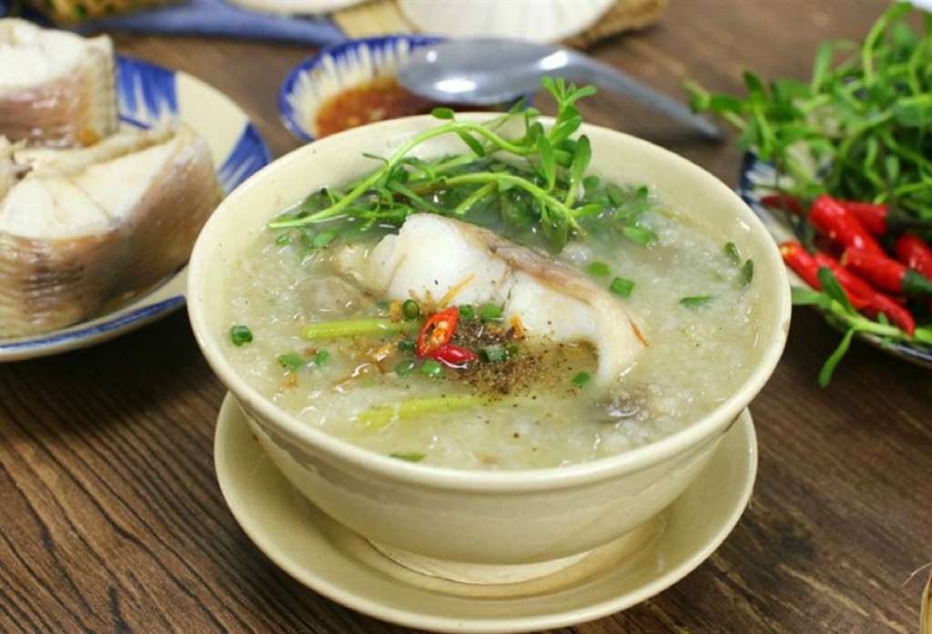 Cách nấu cháo cá lóc thơm ngon bổ dưỡng để đối món ngày mưa
