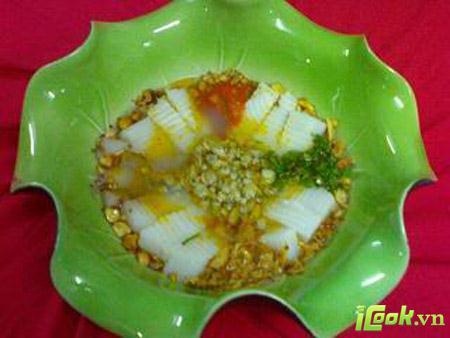 Điểm qua 11 loại bánh của Việt Nam, trong đó có một số loại được ăn kèm với nước sốt cay và thịt vịt - Ảnh 7