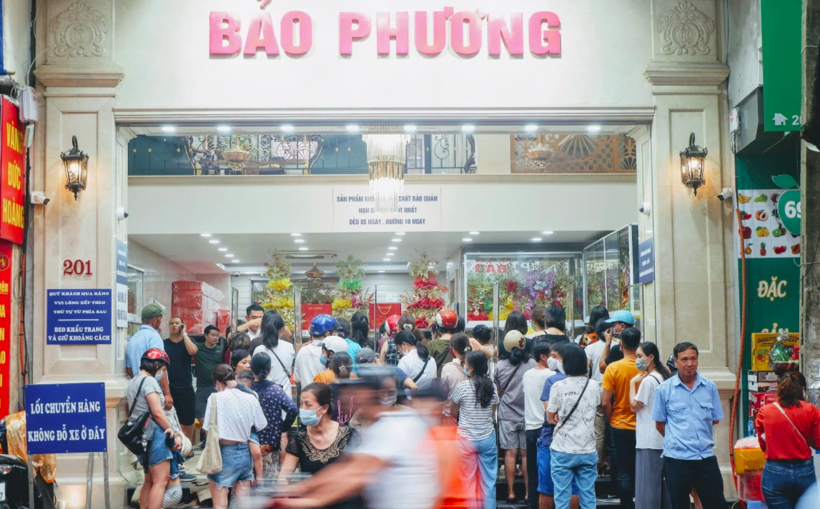 4 tiệm bánh Trung thu nổi tiếng đông khách, muốn mua không xếp hàng thì cũng phải đặt trước