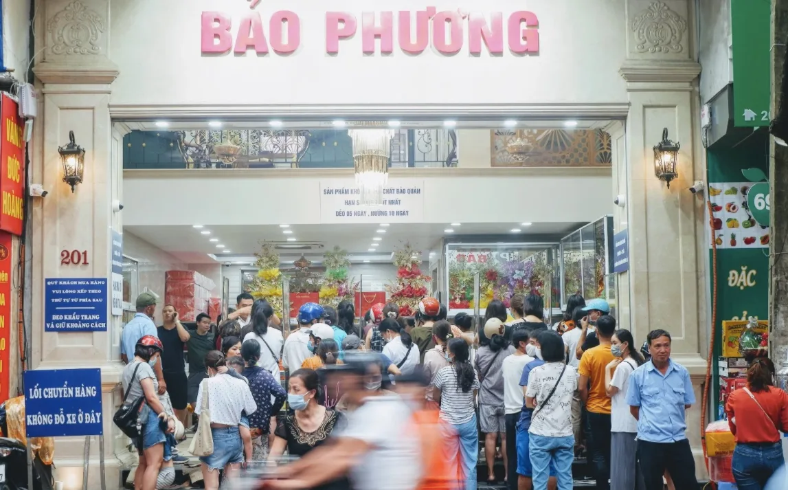 4 tiệm bánh Trung thu nổi tiếng đông khách, muốn mua không xếp hàng thì cũng phải đặt trước