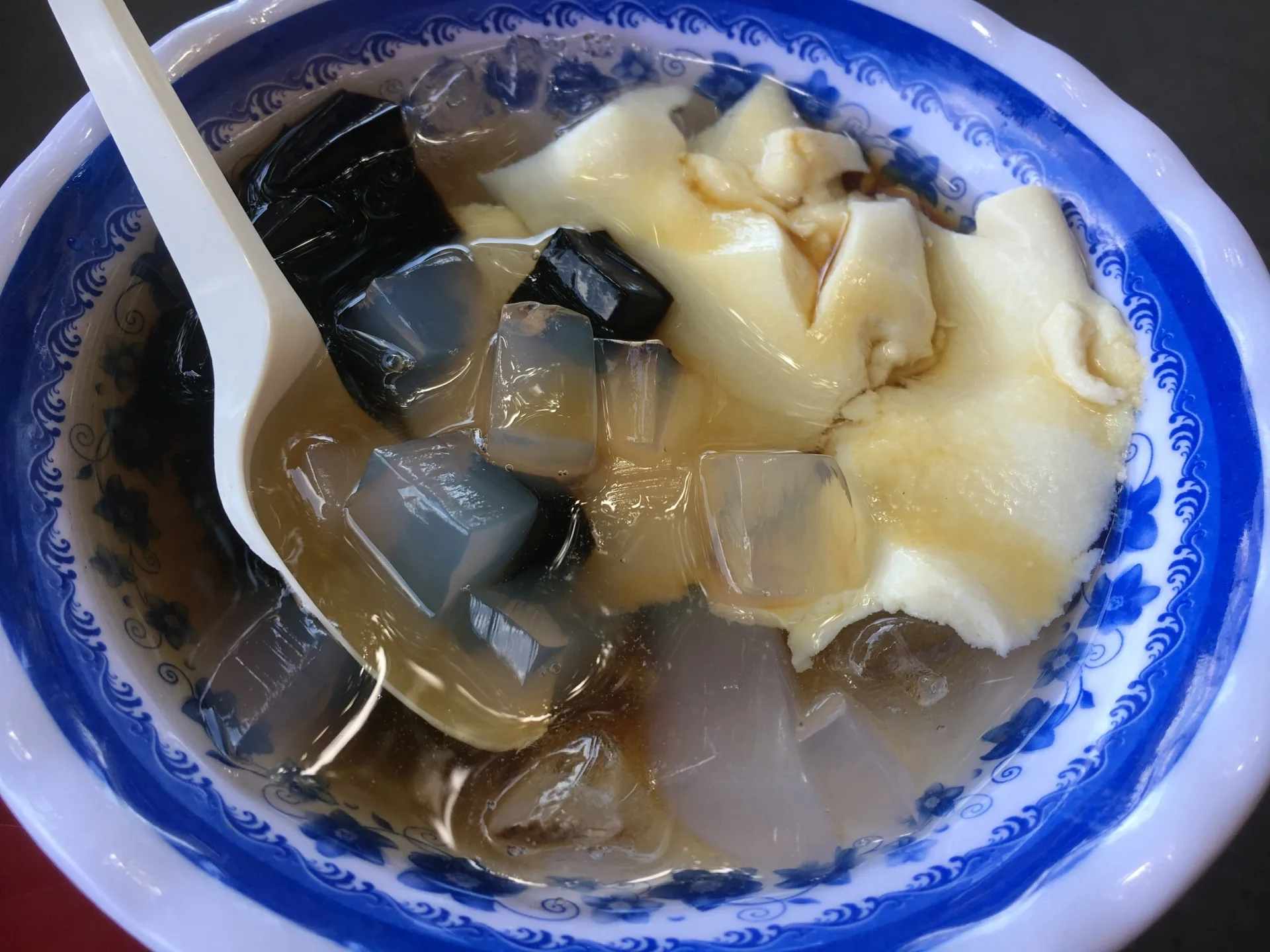 Xu xoa, món rau câu rẻ tiền nhưng gắn liền với tuổi thơ người xứ Quảng - Ảnh 1