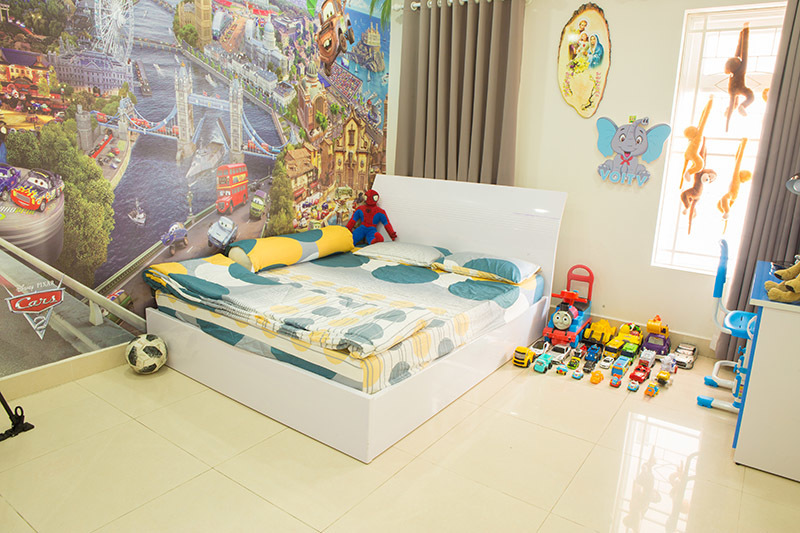 Phòng ngủ của con trai Vy Oanh.
