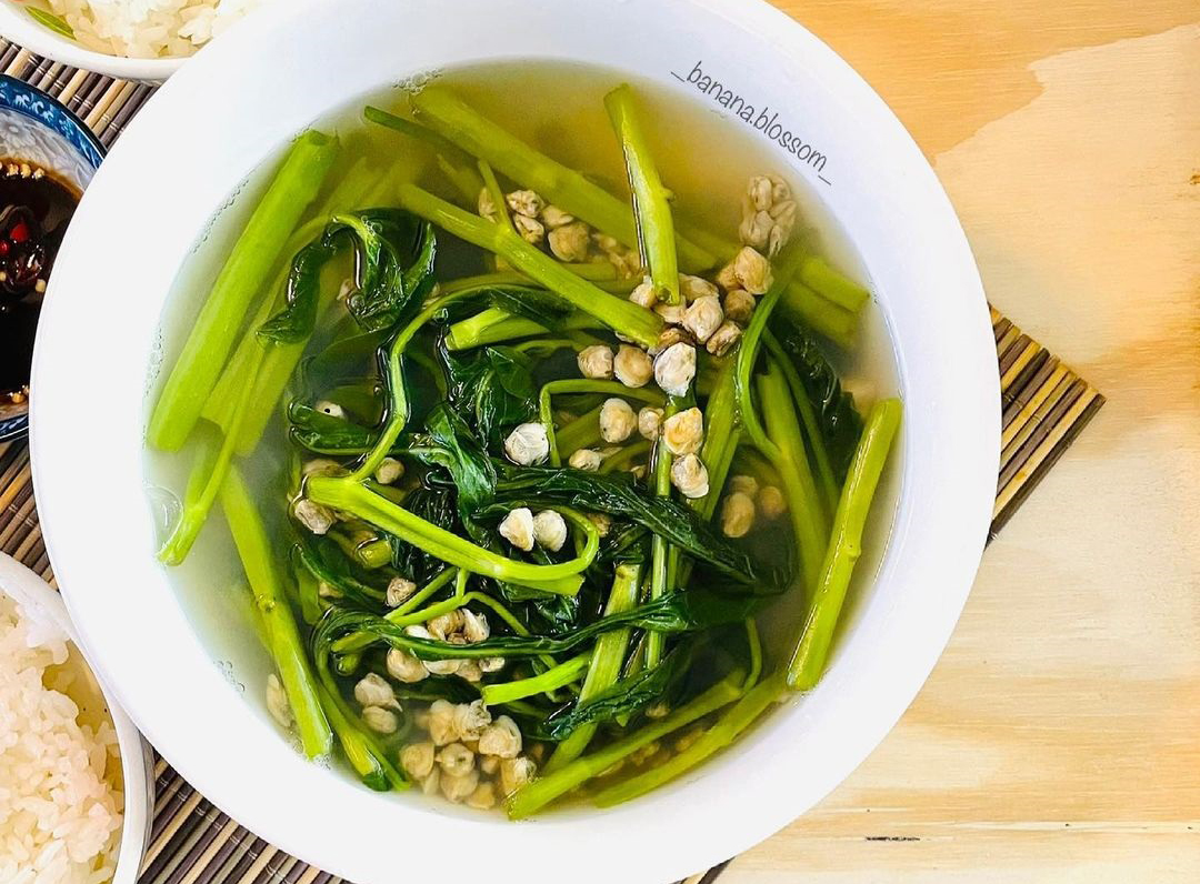 Cách nấu canh hến rau muống vừa ngon, vừa giải nhiệt ngày nóng ngay tức thì