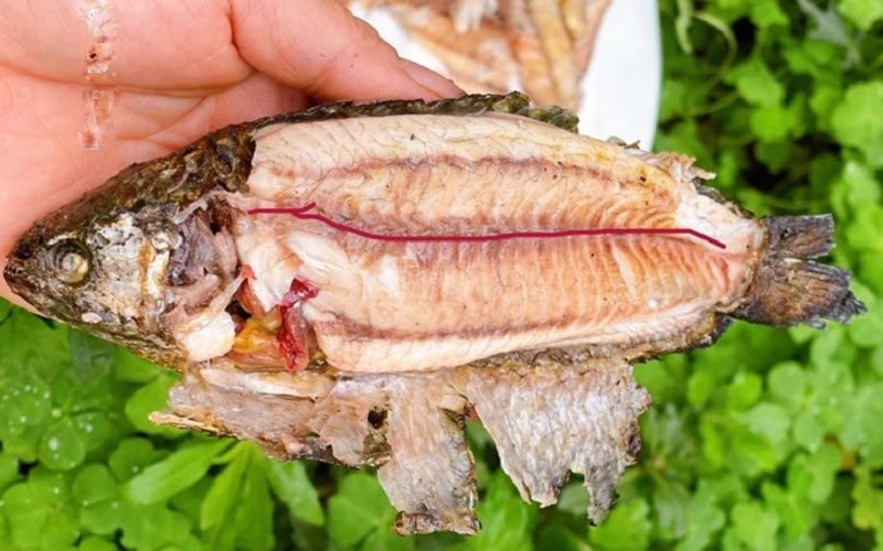 2 Cách rút xương cá rô nhanh chóng sạch xương an toàn cho món ngon