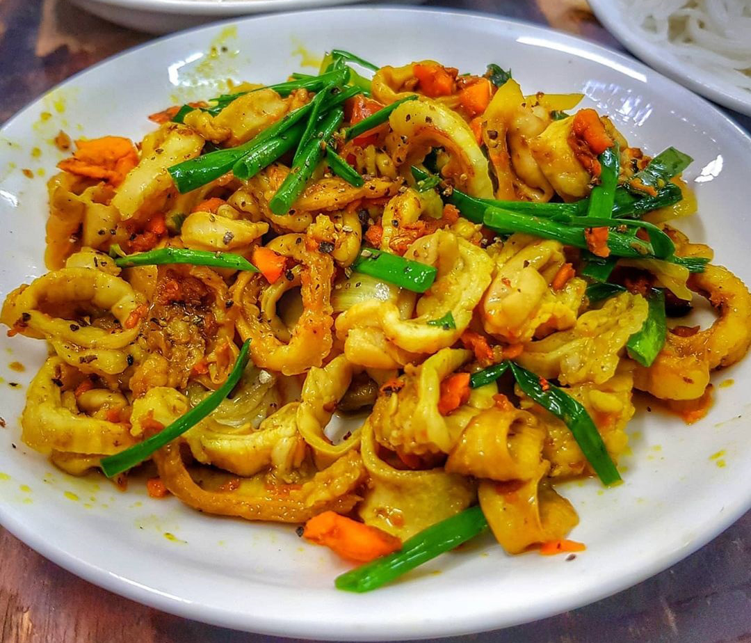 Cách làm lòng heo xào nghệ ngon chỉ một món cũng đủ để vét sạch nồi cơm